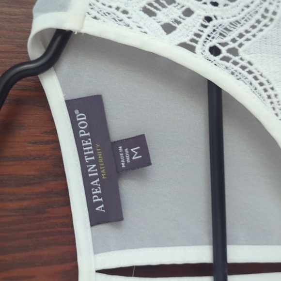 A Pea In The Pod White Crochet Sheer Maternity Blouse Size Medium - Picture 4 of 6